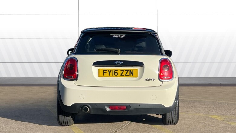 MINI Hatchback 1.5 Cooper 3dr Petrol Hatchback